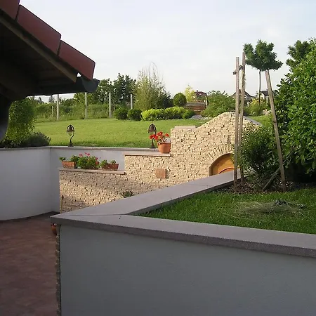 Villa Corvina *