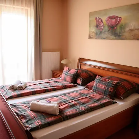 Villa Corvina Győrújbarát
