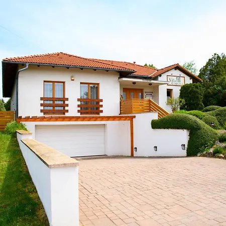 Villa Corvina *