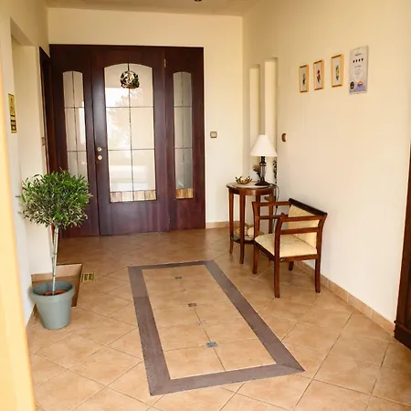 Villa Corvina *