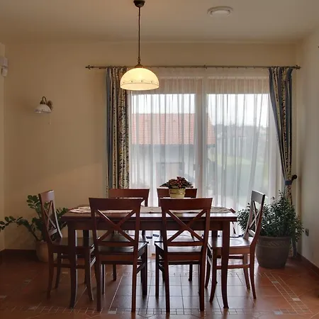 Villa Corvina *