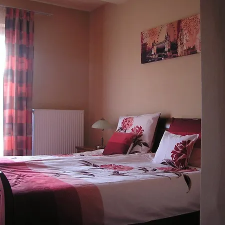 Corvina Villa Győrújbarát