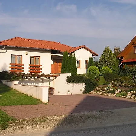 Villa Corvina