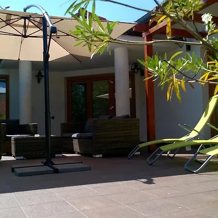 Villa Corvina *