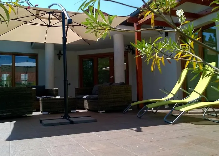 Vila Corvina *